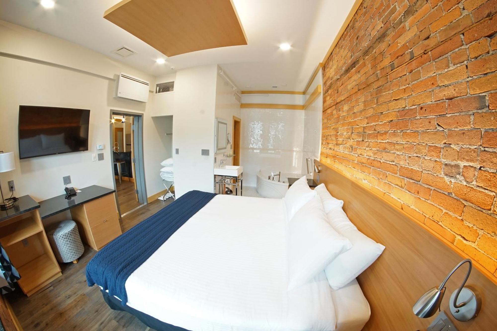 Hotel Savoy 4*